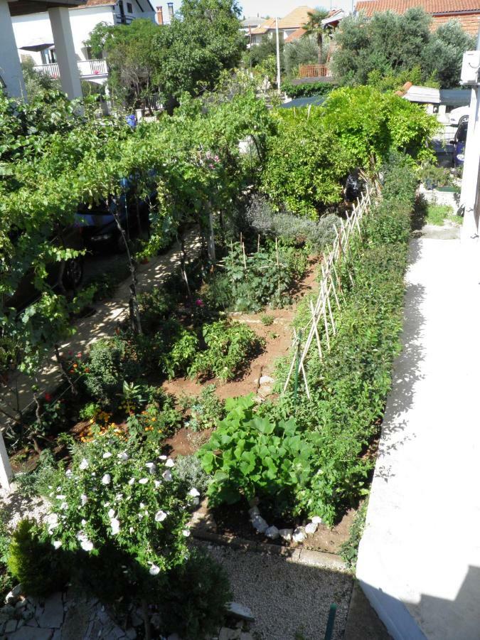 Apartman Mia Biograd Biograd Na Moru Exterior foto