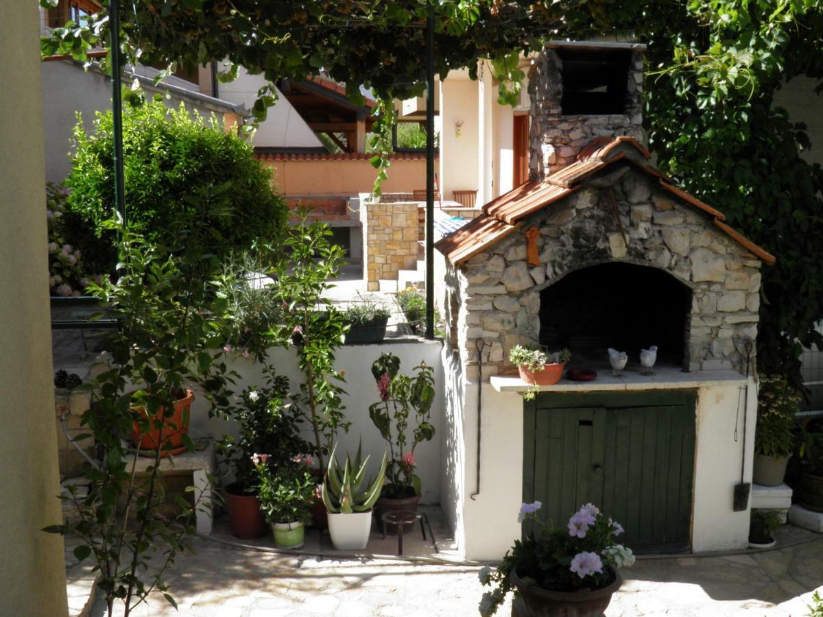 Apartman Mia Biograd Biograd Na Moru Exterior foto